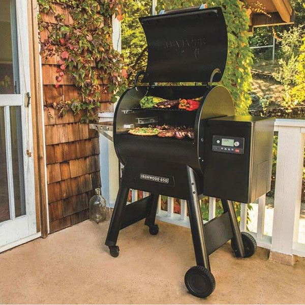 traeger-ironwood-650-pellet-grill-okosgrill